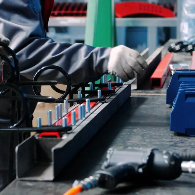 Medarbejdere til jern og metal virksomheder